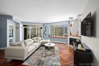 Photo #4: 260013203 Listing