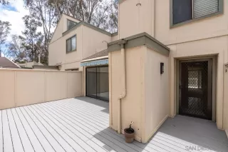 Photo #1: 260013216 Listing