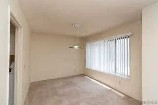 Photo #3: 260013216 Listing
