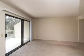 Photo #5: 260013216 Listing