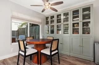 Photo #5: 260013239 Listing