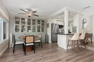 Photo #6: 260013239 Listing