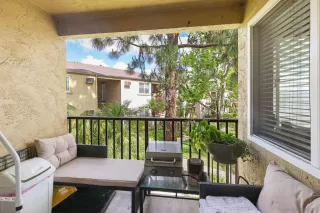 Photo #1: 260013242 Listing