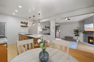 Photo #3: 260013267 Listing
