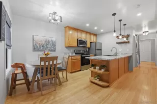 Photo #5: 260013267 Listing