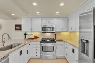 Photo #4: 260013293 Listing