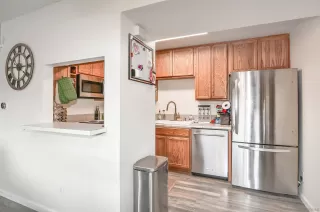Photo #3: 260013303 Listing