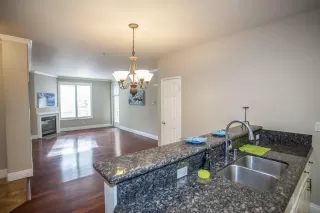 Photo #2: 260013314 Listing