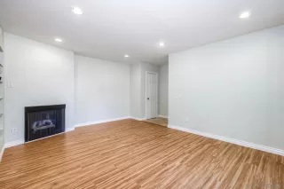 Photo #5: 260013320 Listing