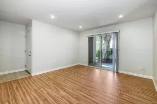 Photo #6: 260013320 Listing
