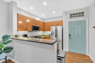 Photo #4: 260013345 Listing