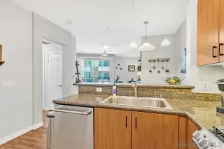 Photo #5: 260013345 Listing
