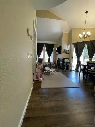 Photo #3: 260013347 Listing