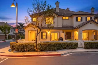 Photo #1: 260013413 Listing