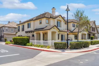 Photo #4: 260013413 Listing