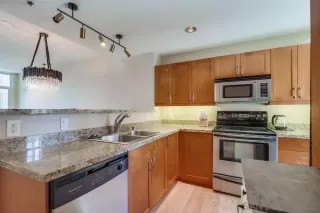 Photo #2: 260013415 Listing