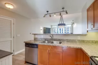 Photo #3: 260013415 Listing