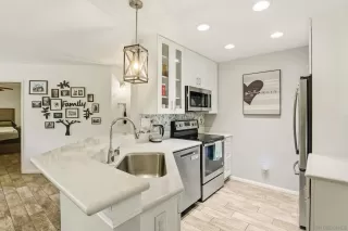 Photo #2: 260013440 Listing