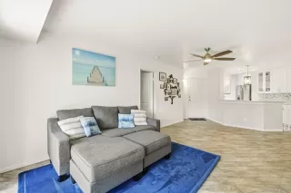 Photo #5: 260013440 Listing