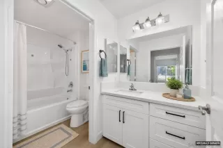 Photo #3: 260013456 Listing 