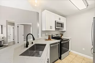 Photo #4: 260013475 Listing 