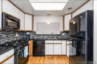 Photo #4: 260013488 Listing 