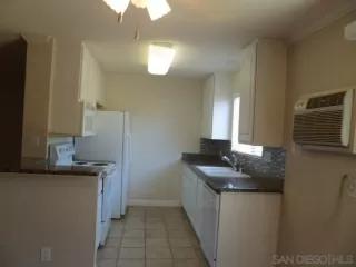 Photo #4: 260013505 Listing 