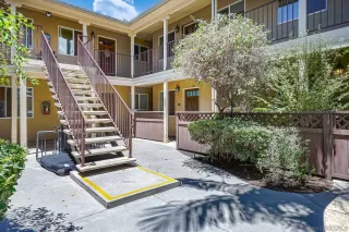 Photo #3: 260013565 Listing 