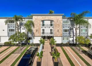 Photo #3: 260013566 Listing 