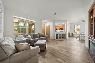 Photo #1: 260013574 Listing 