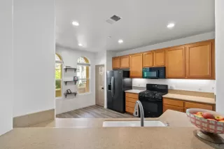 Photo #4: 260013574 Listing 