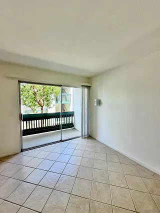 Photo #3: 260013575 Listing 