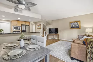 Photo #6: 260013607 Listing 