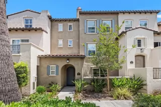 Photo #1: 260013613 Listing 
