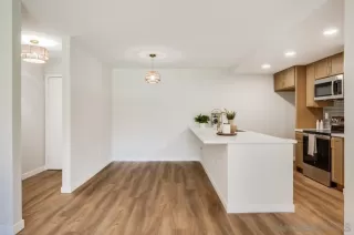Photo #2: 260013646 Listing 