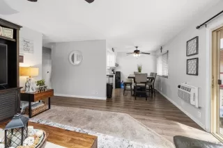 Photo #6: 260013647 Listing 