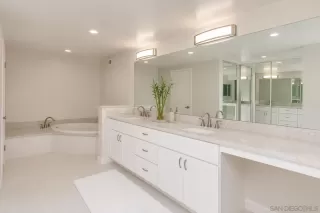Photo #4: 260013694 Listing
