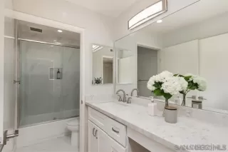 Photo #6: 260013694 Listing