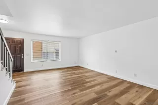 Photo #4: 260013706 Listing