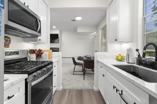 Photo #4: 260013712 Listing 