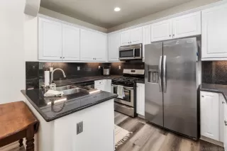 Photo #4: 260013727 Listing 
