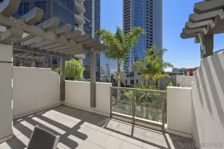 Photo #1: 260013762 Listing