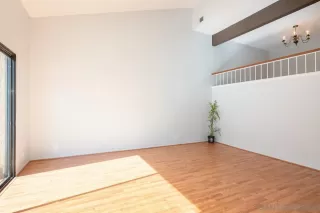 Photo #2: 260013771 Listing