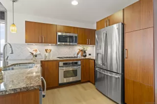 Photo #2: 260013774 Listing