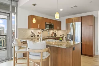 Photo #3: 260013774 Listing