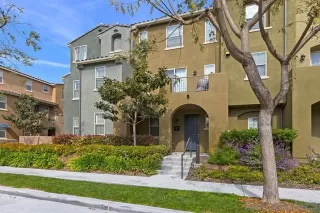 Photo #2: 260013779 Listing 