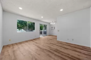 Photo #5: 260013787 Listing