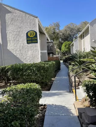 Photo #1: 260013789 Listing