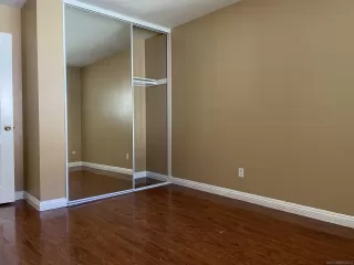 Photo #4: 260013789 Listing