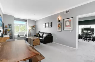 Photo #5: 260013794 Listing